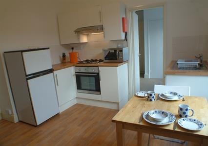 Picture of the kitchen in this Plymouth student flat